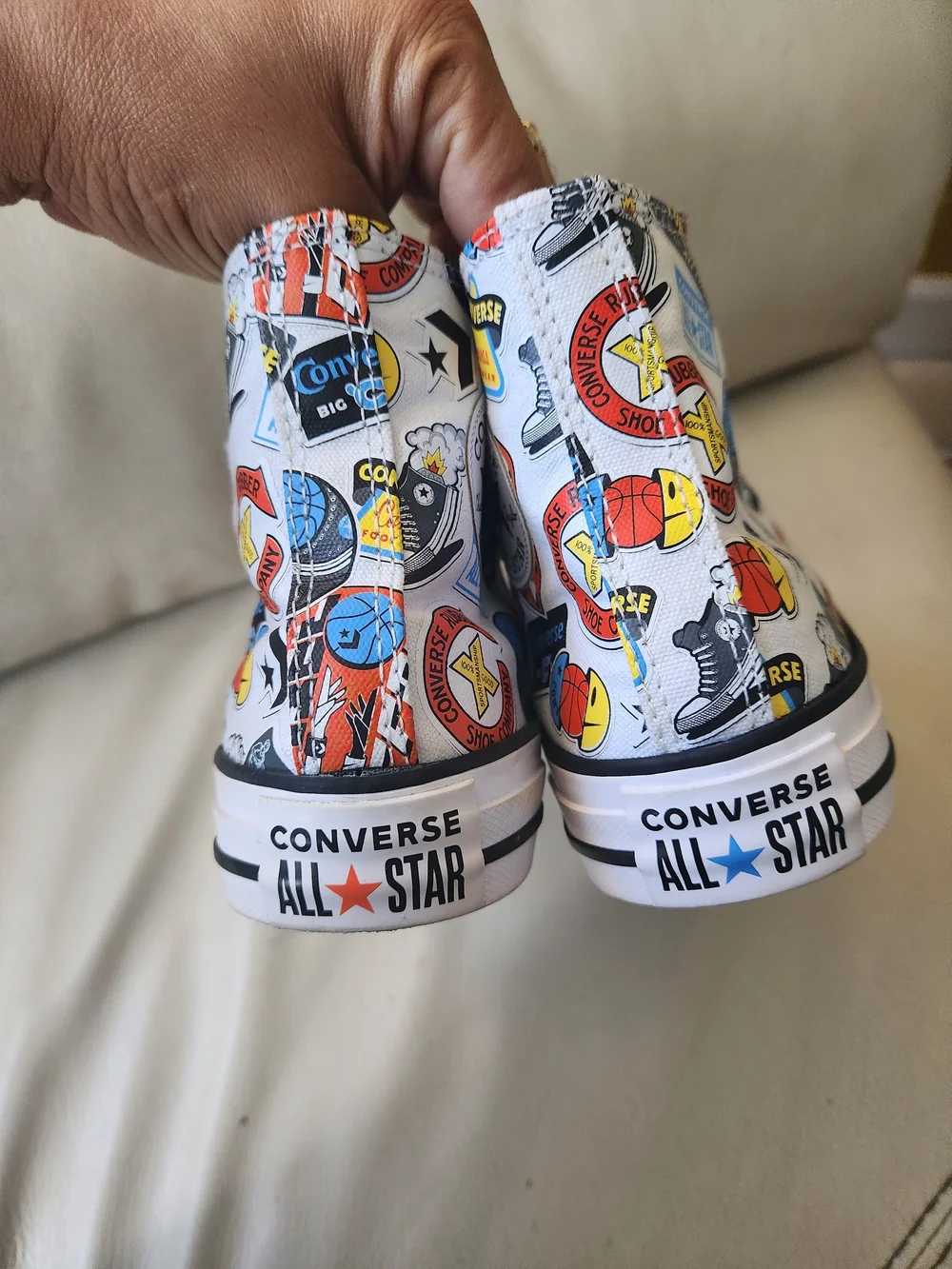 Converse playful comic
